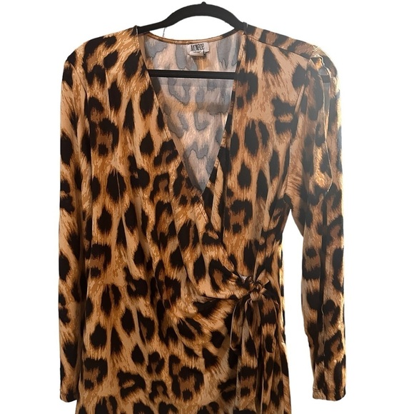 Monroe and Main Faux wrap blouse.  Animal Print Size  XL - Picture 10 of 10